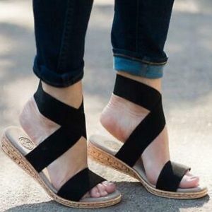 The Charleston Shoe Co.